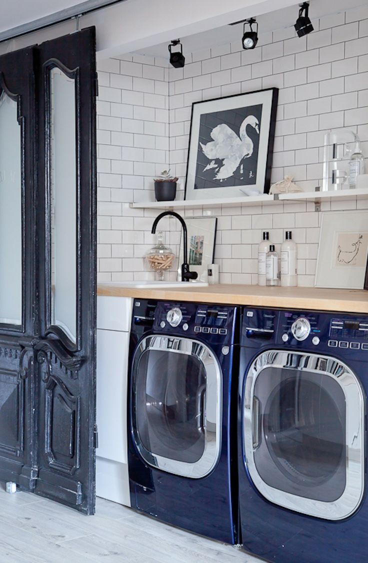 Blue Appliances in Laundry Room