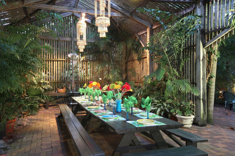 Lilly Pulitzer Outdoor Dining