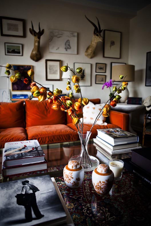 A Pop of Orange in An Apartment designed by Ruthie Sommers via C Mag