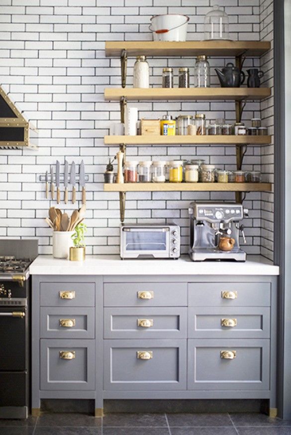 Gray kitchen via Domaine Home