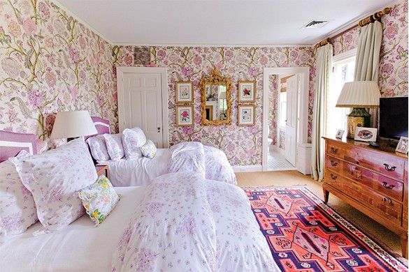 Tory Burchs guest bedroom via In Color