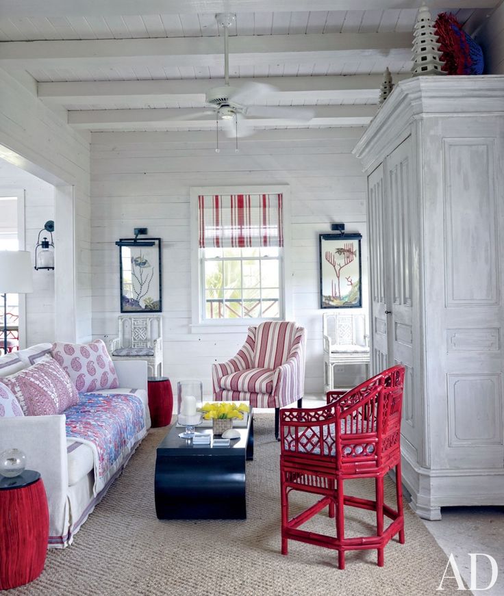Blue white and red sitting room by Alessandra Branca via AD