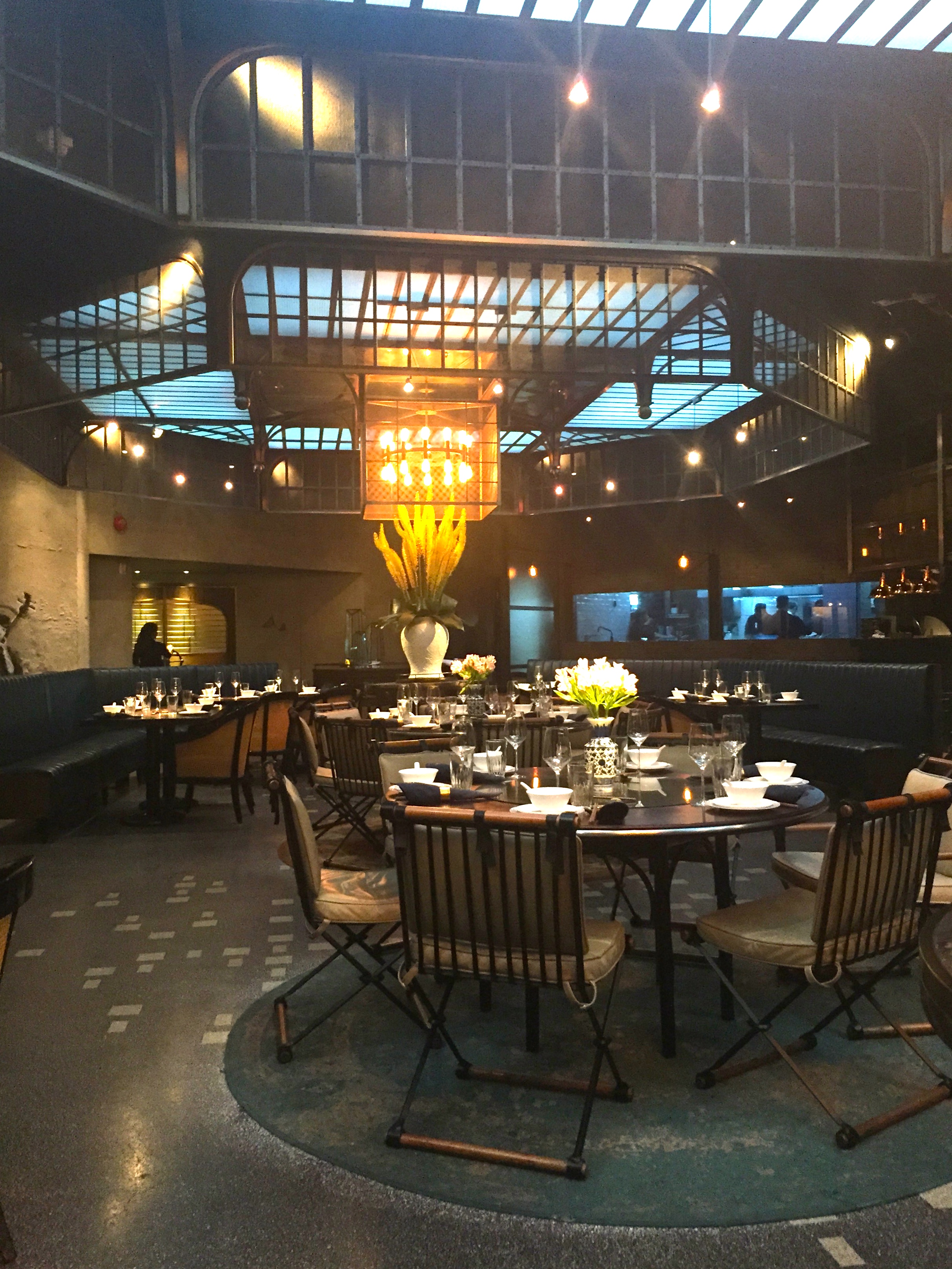 Mott 32 for Dim Sum in Hong Kong via The Potted Boxwood