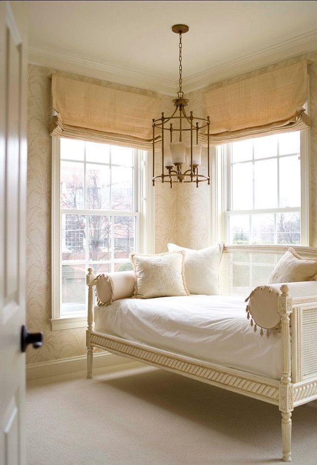 a perfectly feminine and serene daybed via Homebunch