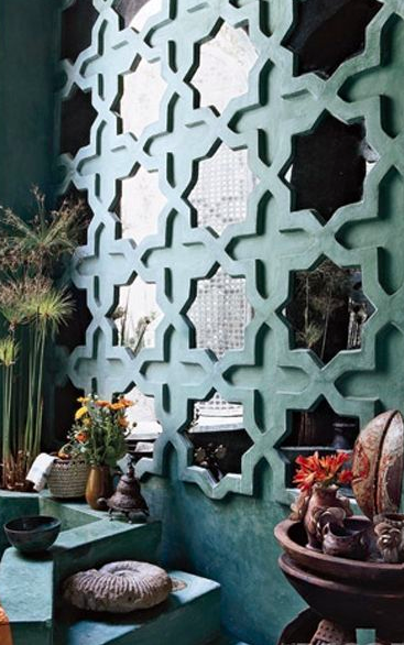 Moroccan Influence of Mirrors via AD