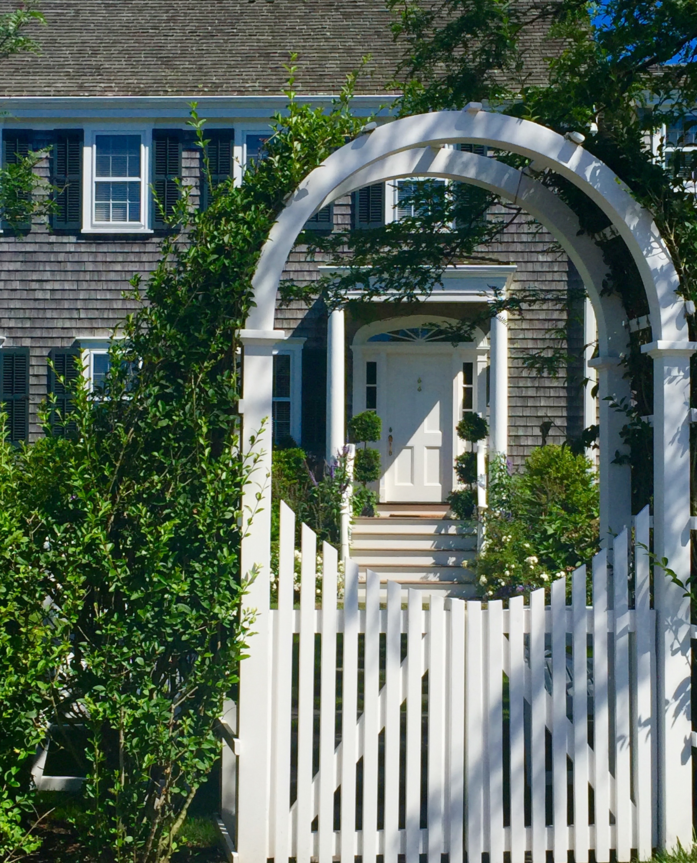 Nantucket Architecture _The Potted Boxwood 43