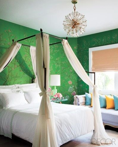 Green chinoiserie bedroom via Elle Decor