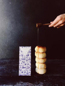 Biscuits and Honey Butter Compartes Chocolate