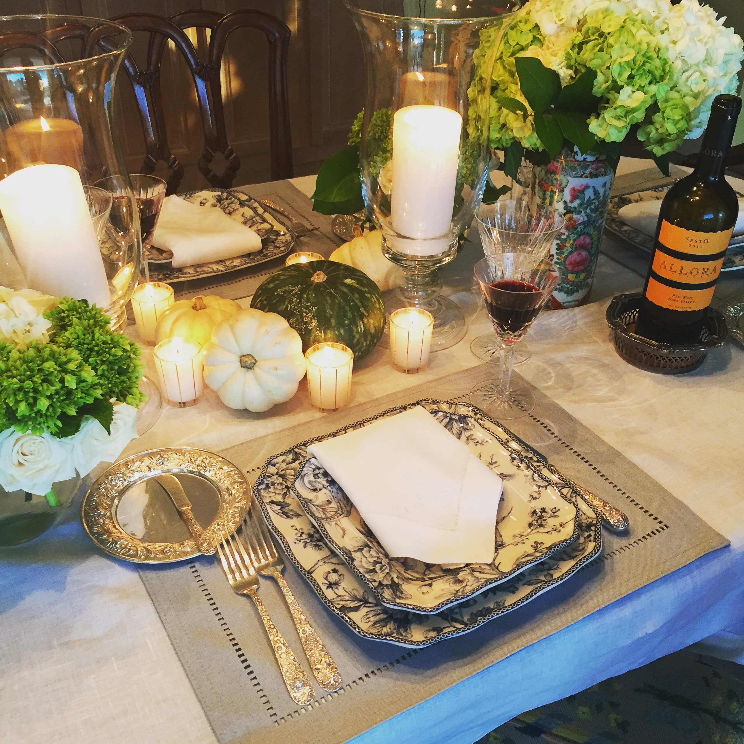 thanksgiving-tablescape-by-the-potted-boxwood