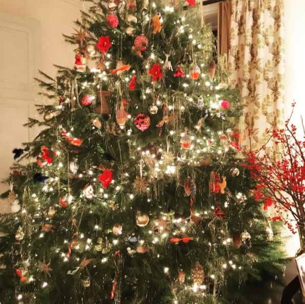 christmas-tree-at-the-home-of-aerin-lauder