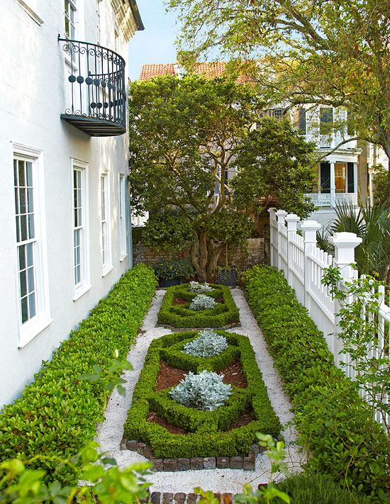 Charleston Garden via Traditional Home 4