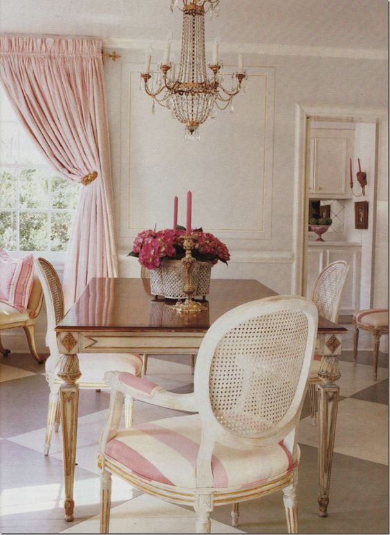 pink room via veranda