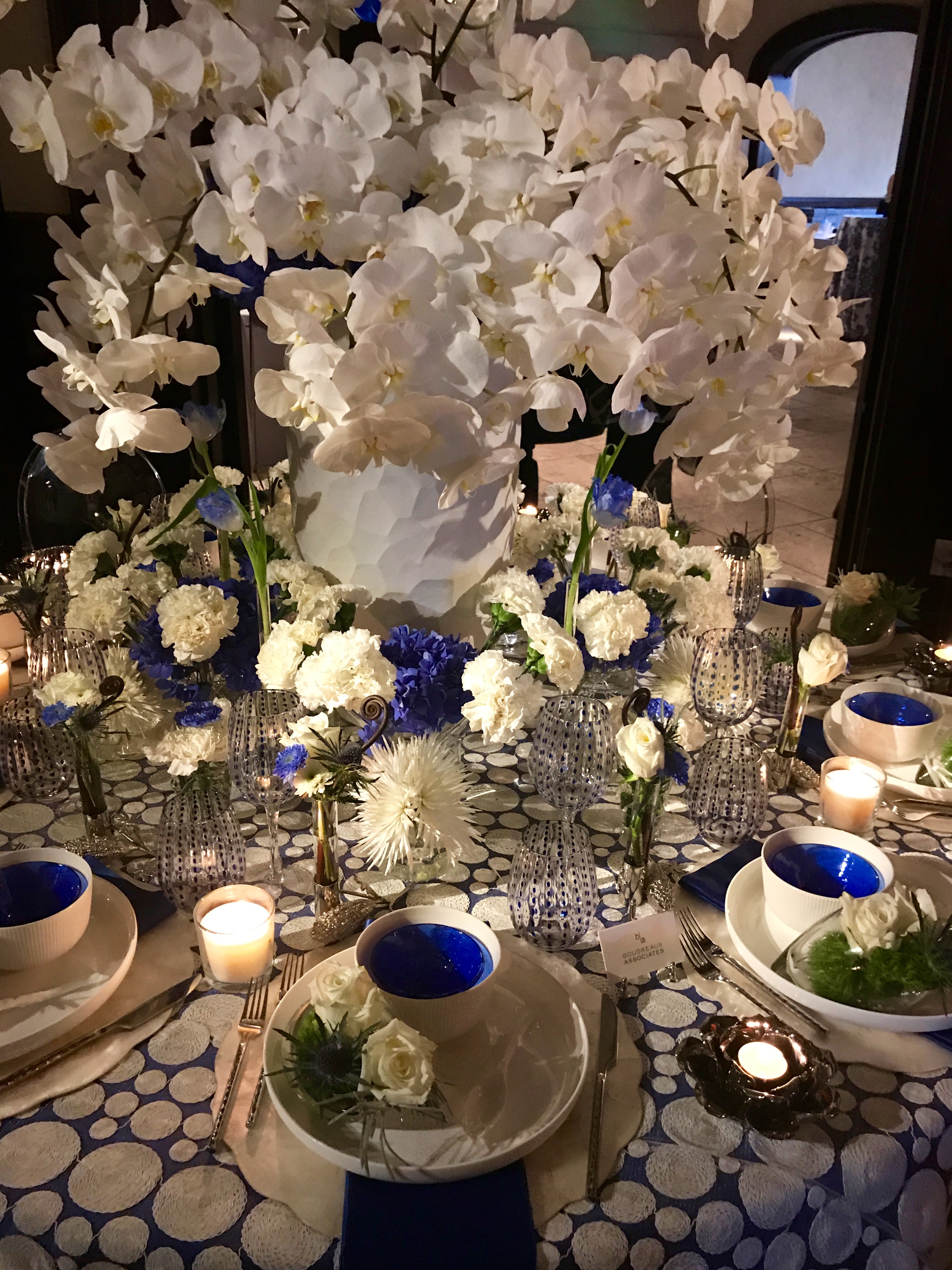 KKG Tablescapes 2017 photo by the potted boxwood 18