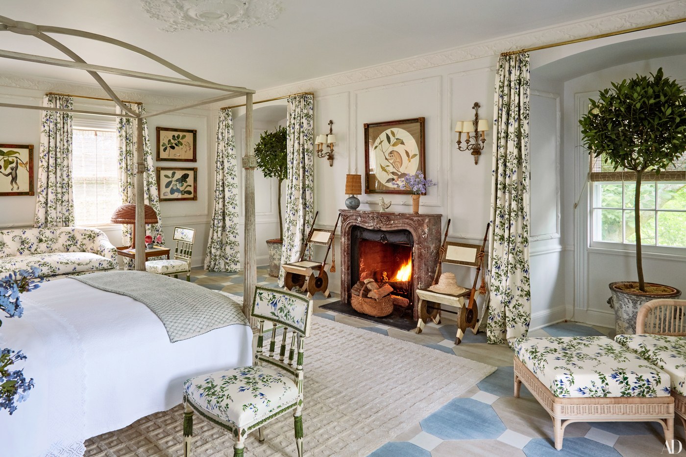 Tory Burch Southampton Bedroom in Colefax and Fowler Floral via AD